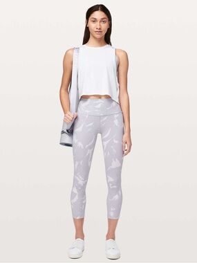Lululemon Wunder Under High Rise Tight 25" in Flower Pop White Silver Lilac